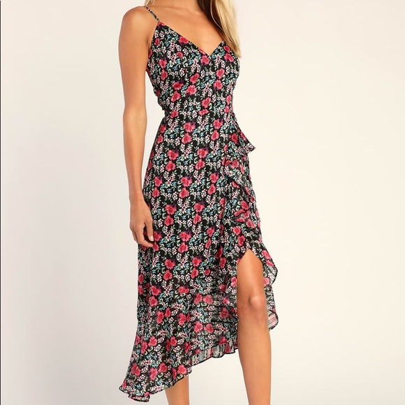 Lulus Dresses & Skirts - Lulu’s “Daydream Darling Black Floral Print Ruffled Midi Dress” Size Small